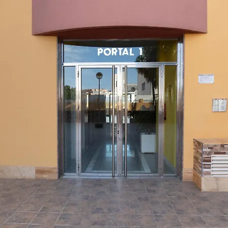 Ct 386 Al - Faro's Roquetas Lägenhet